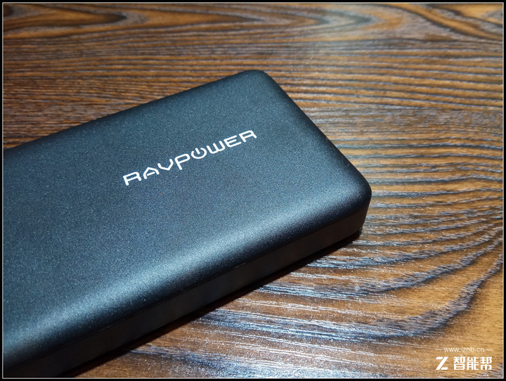 随身的充电站-RAVPOWER 测评